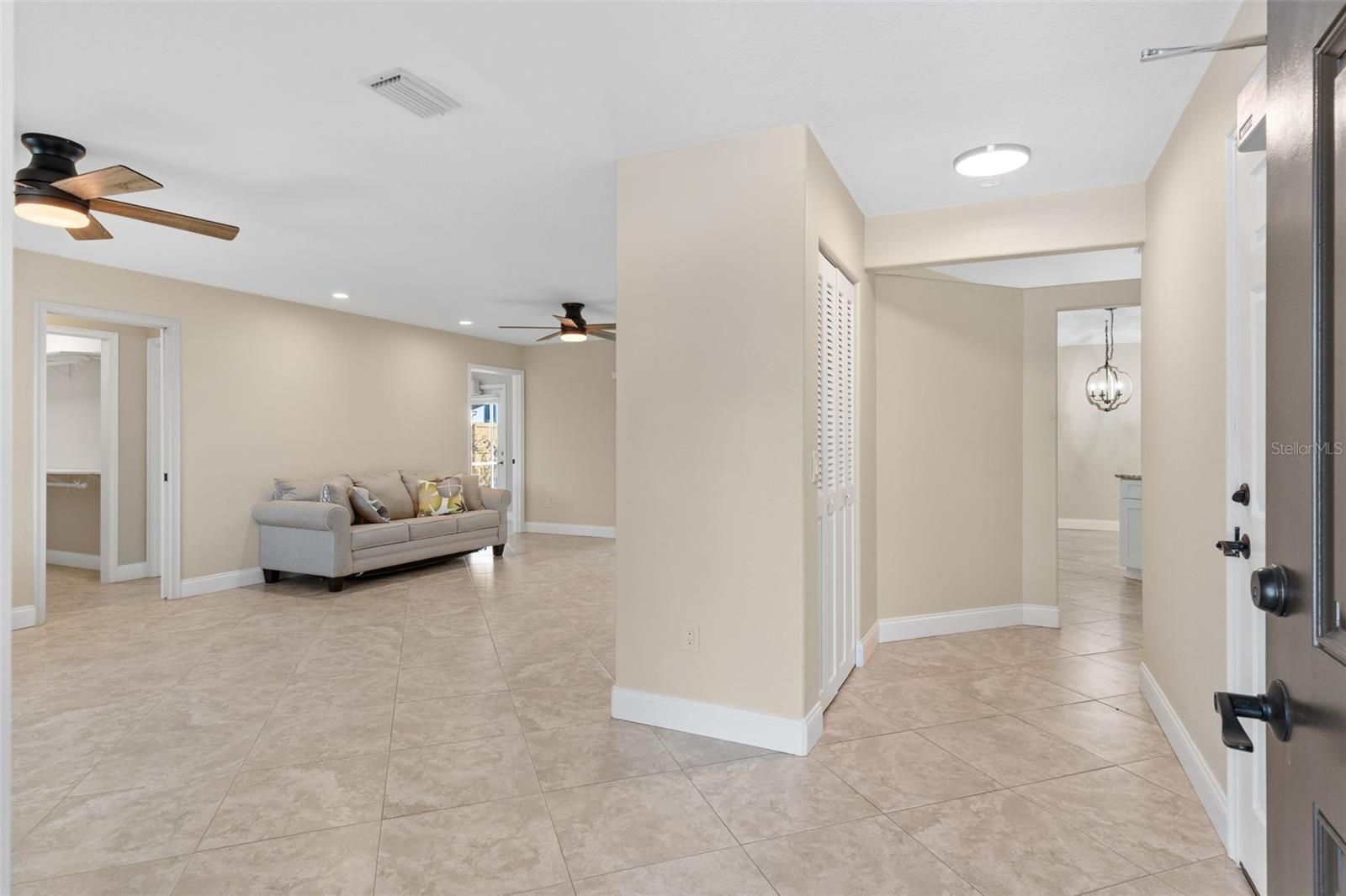 Photo 5 of 2558 OBERON RD