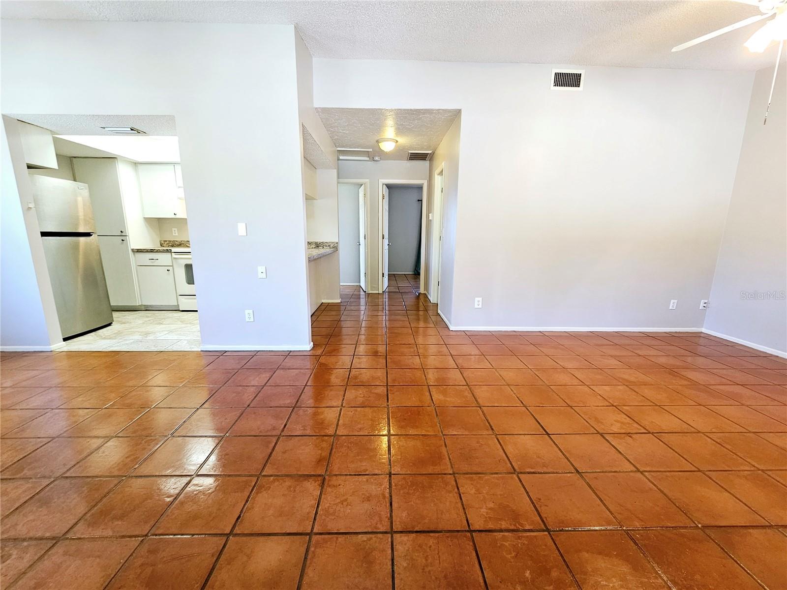 Photo 4 of 9000 GRIGGS RD #A