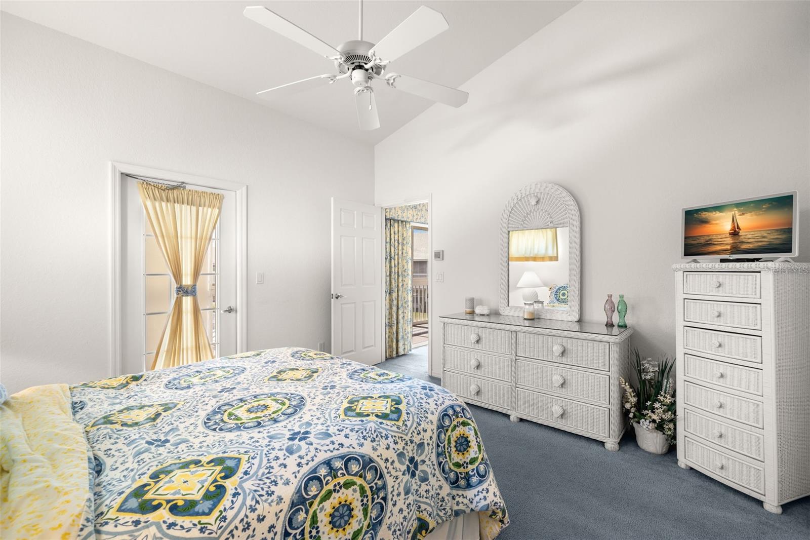 Photo 7 of 6594 FAIRWAY GARDENS DR #6594