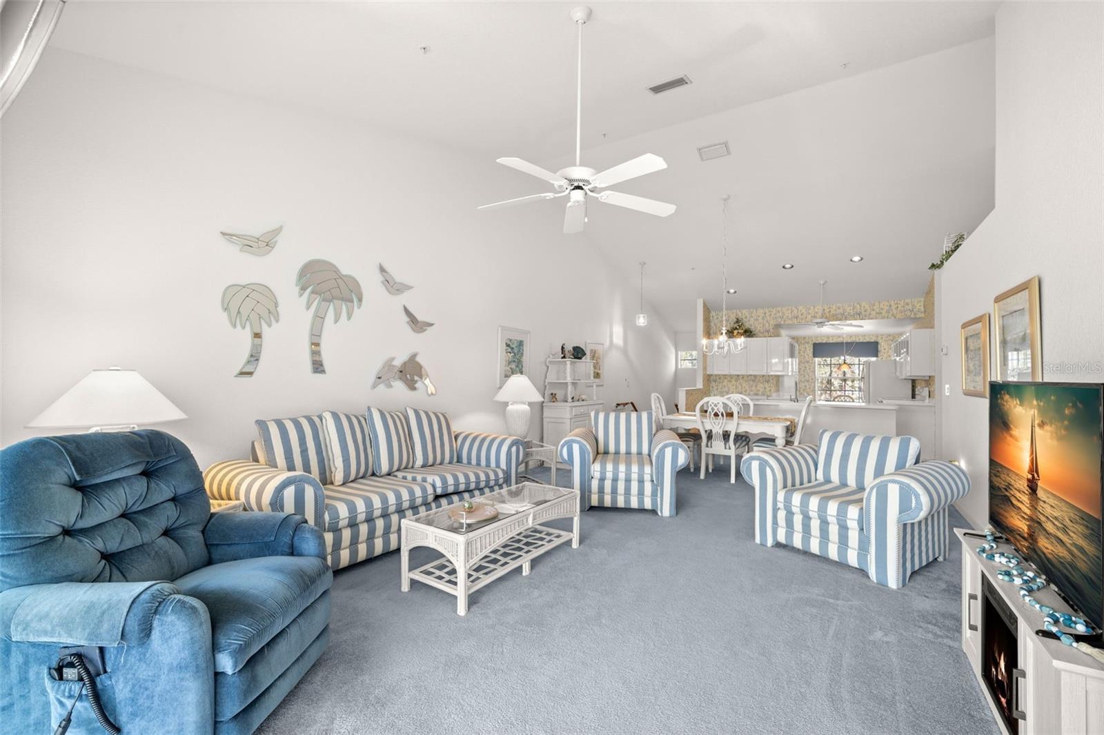 Photo 5 of 6594 FAIRWAY GARDENS DR #6594
