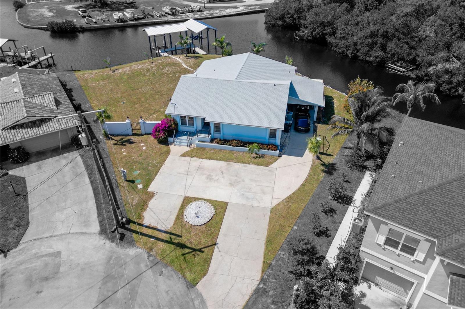Photo 4 of 821 WHITE HERON BLVD
