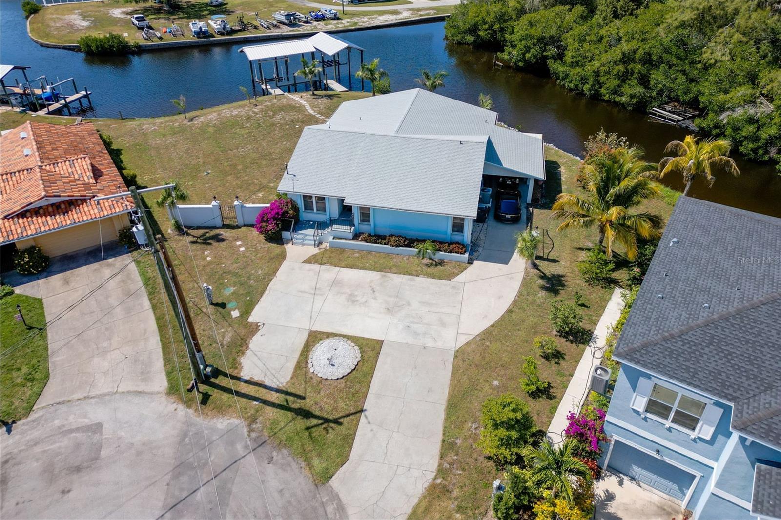 Photo 5 of 821 WHITE HERON BLVD