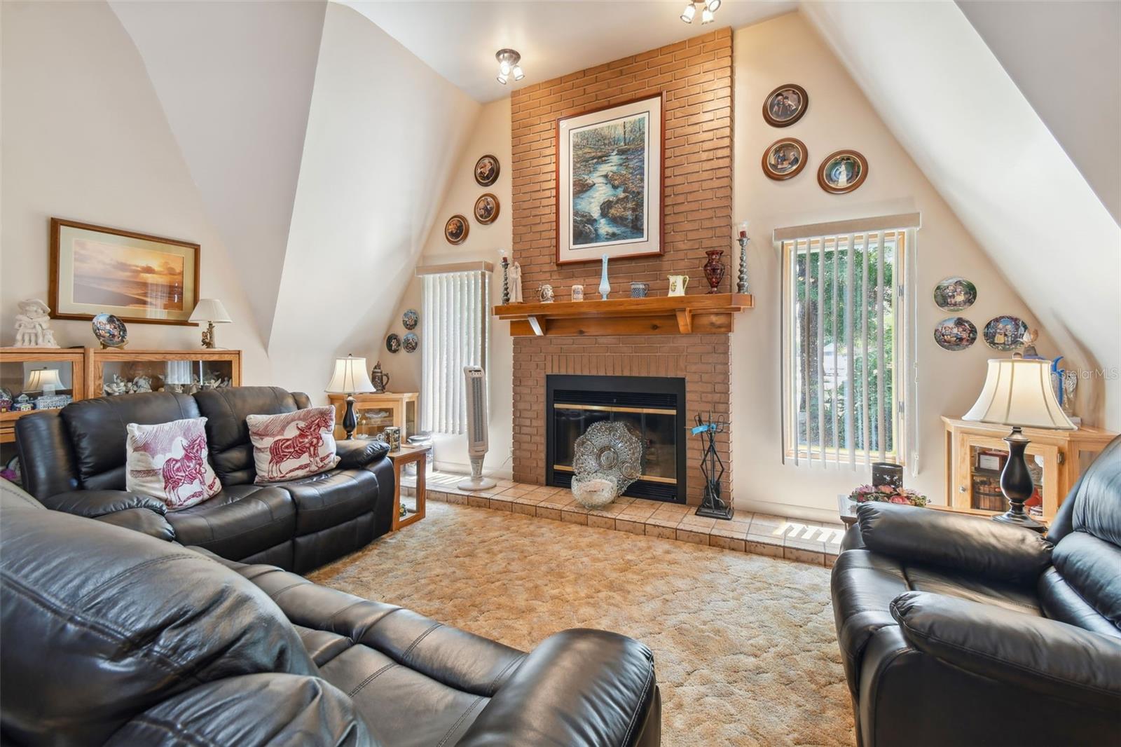 Photo 4 of 2512 AYERS HILL CT