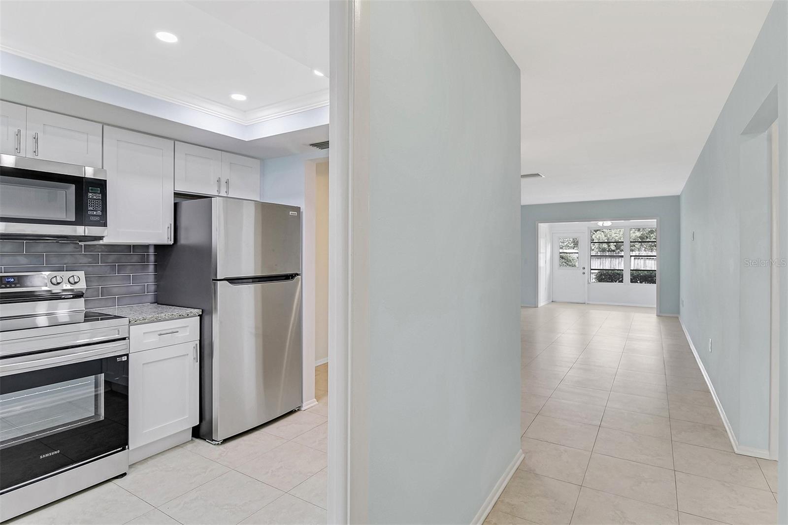 Photo 2 of 1466 NORMANDY PARK DR #4