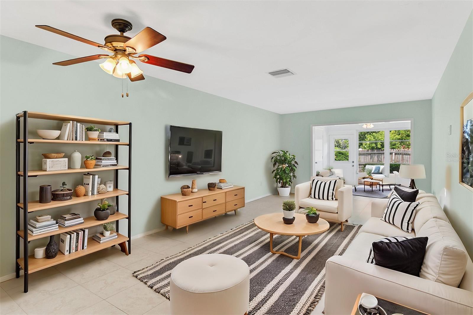 Photo 7 of 1466 NORMANDY PARK DR #4