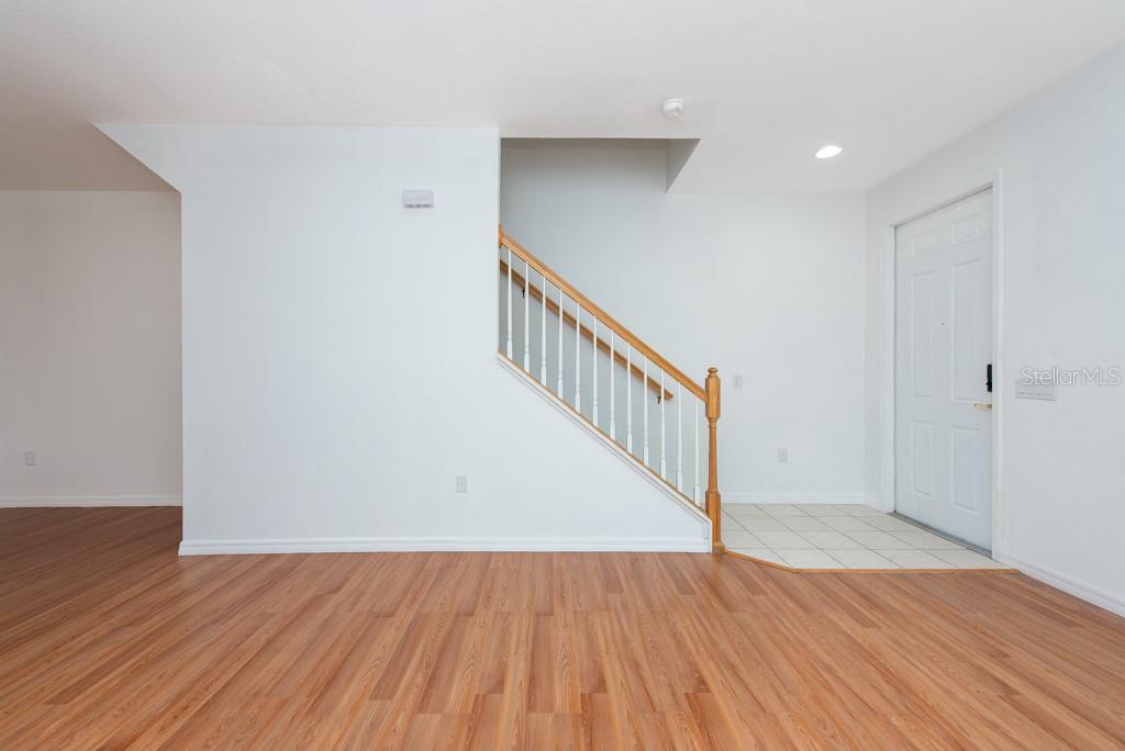 Photo 4 of 12707 SUNLAND CT