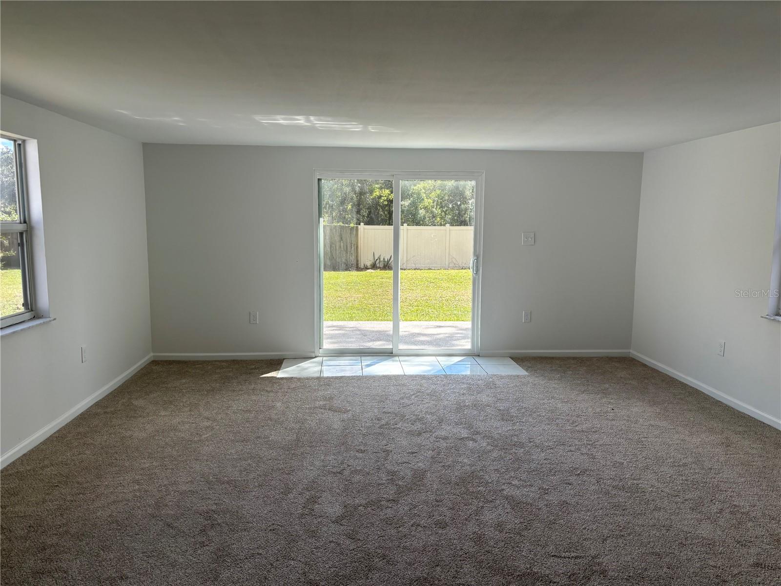 Photo 5 of 215 HIDDEN LAKE DR