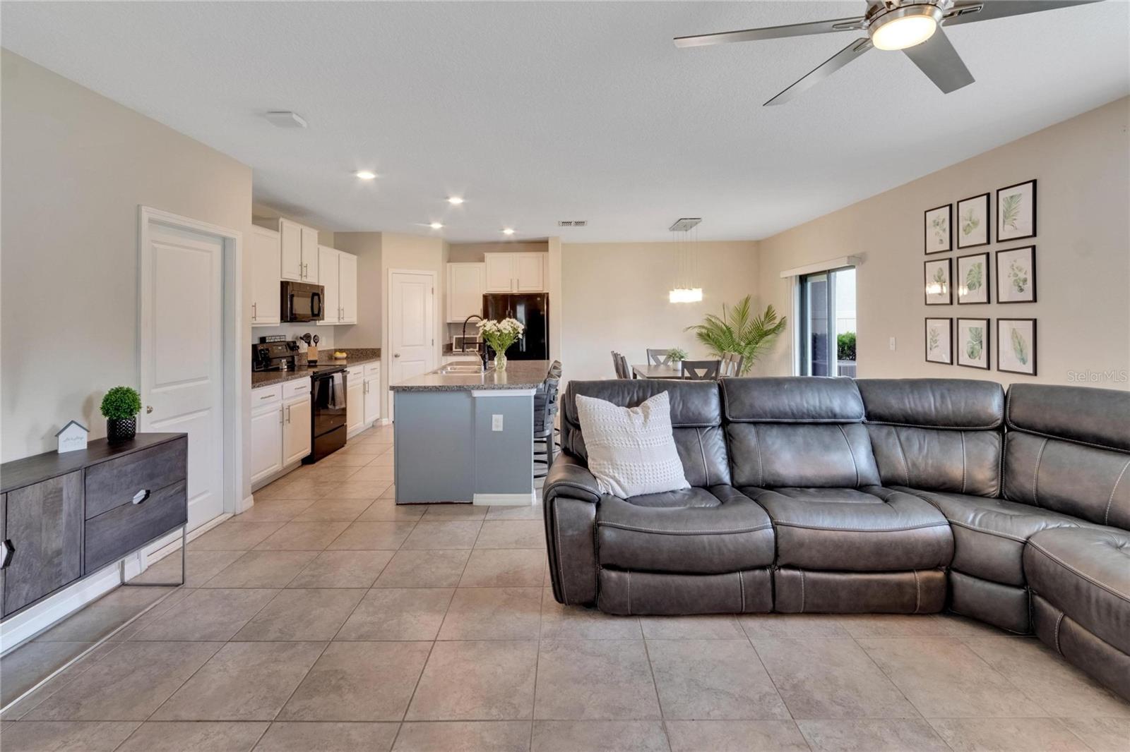 Photo 6 of 12716 HAMPTON HILL DR