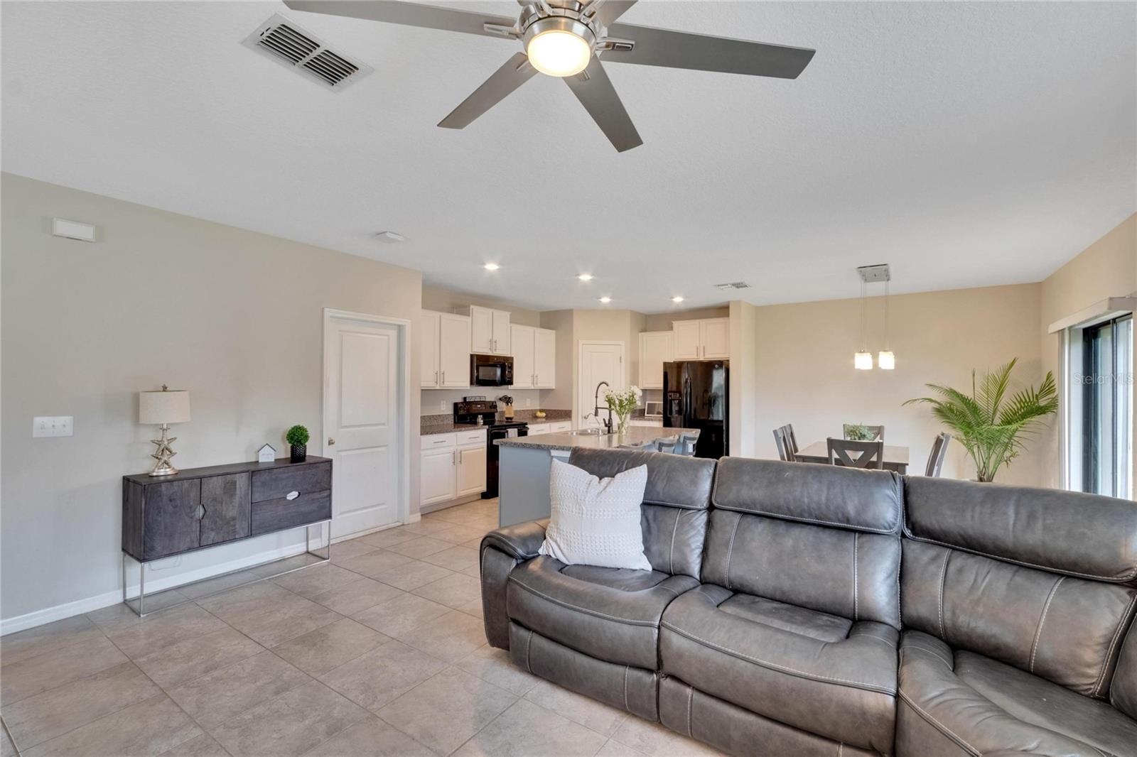 Photo 7 of 12716 HAMPTON HILL DR
