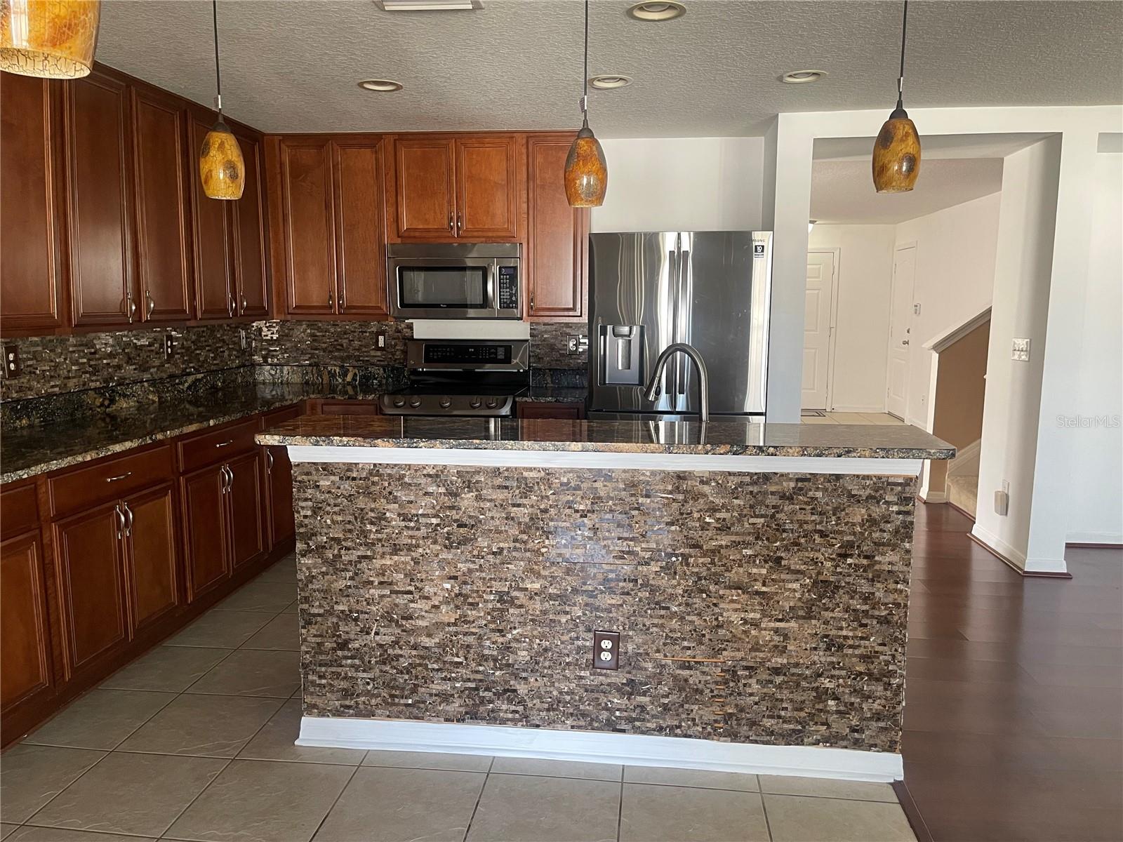 Photo 5 of 423 CHIMNEY ROCK DR