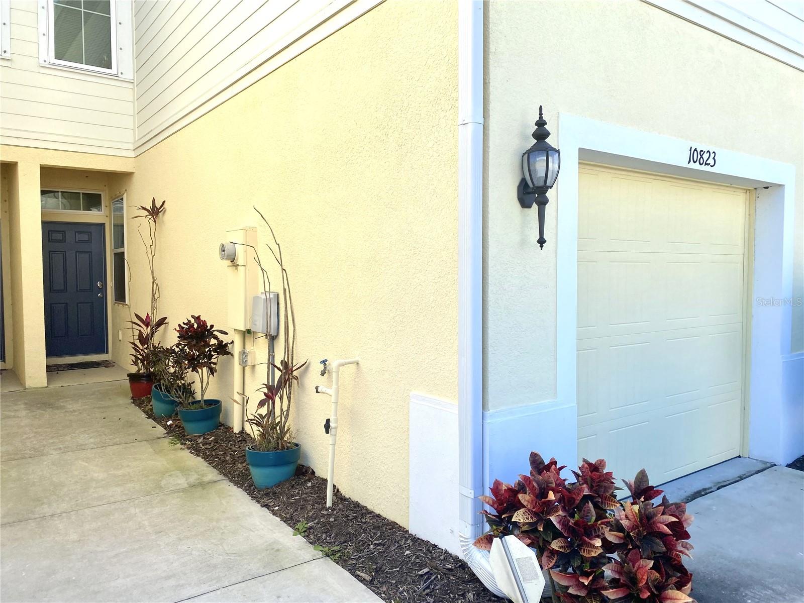 Photo 2 of 10823 VERAWOOD DR
