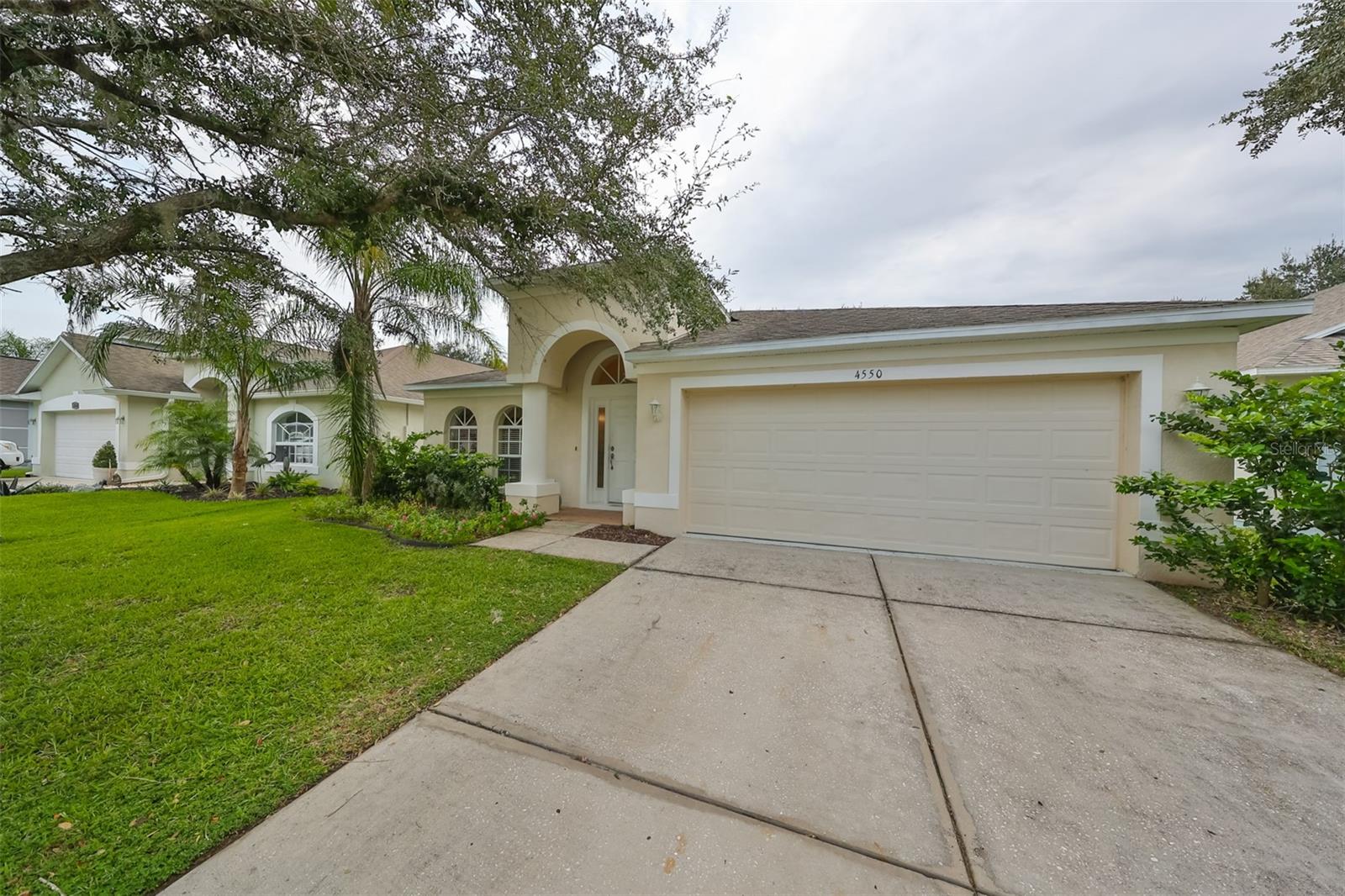Photo 2 of 4550 LISETTE CIR