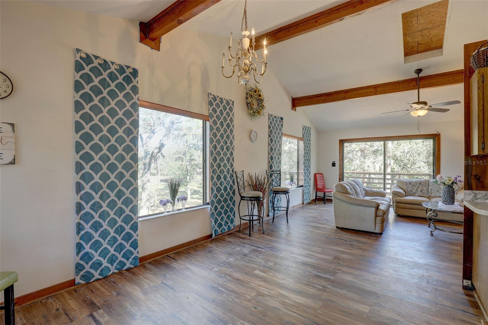 Photo of 1106 OXBOW RD