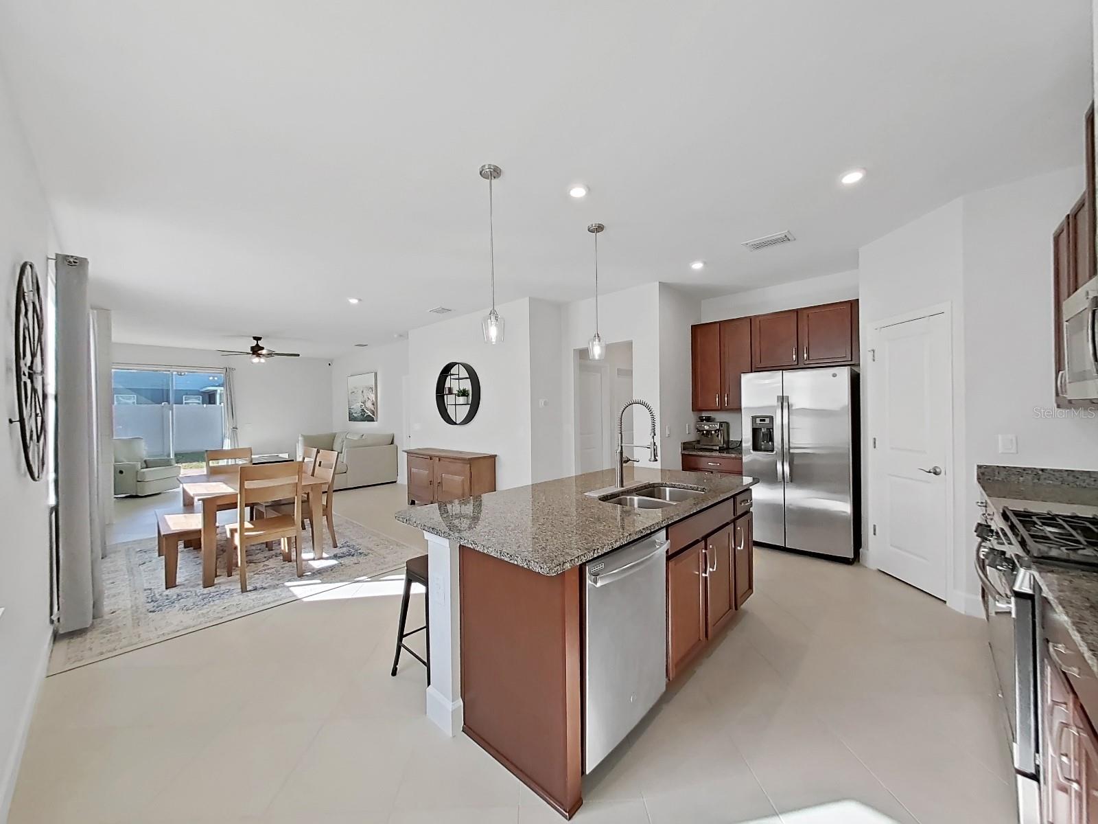 Photo 7 of 11633 MANDEVILLA VIEW WAY