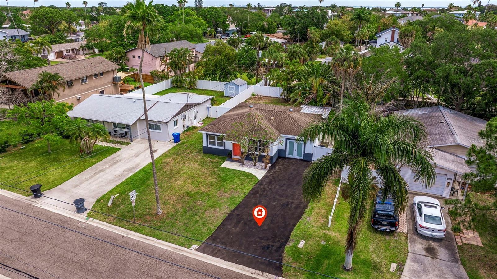 Photo 2 of 1702 BAYOU GRANDE BLVD NE