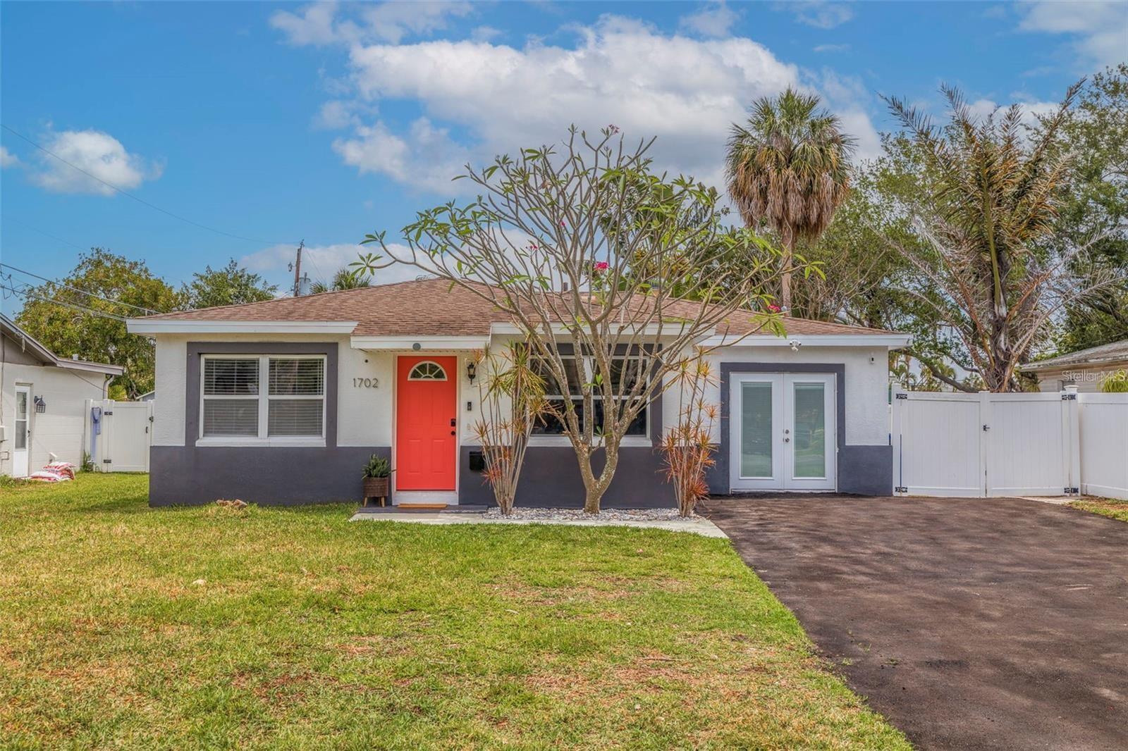 Photo 3 of 1702 BAYOU GRANDE BLVD NE