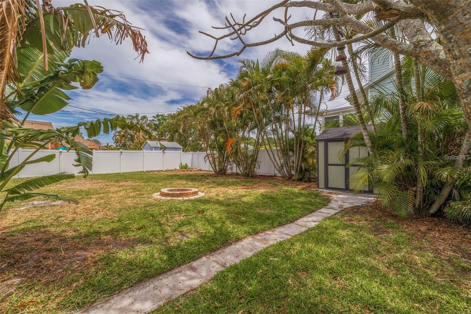 Photo 4 of 1702 BAYOU GRANDE BLVD NE
