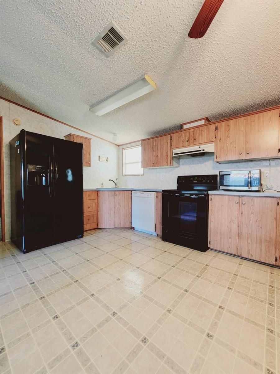 Photo 5 of 6246 MIDLAND ST