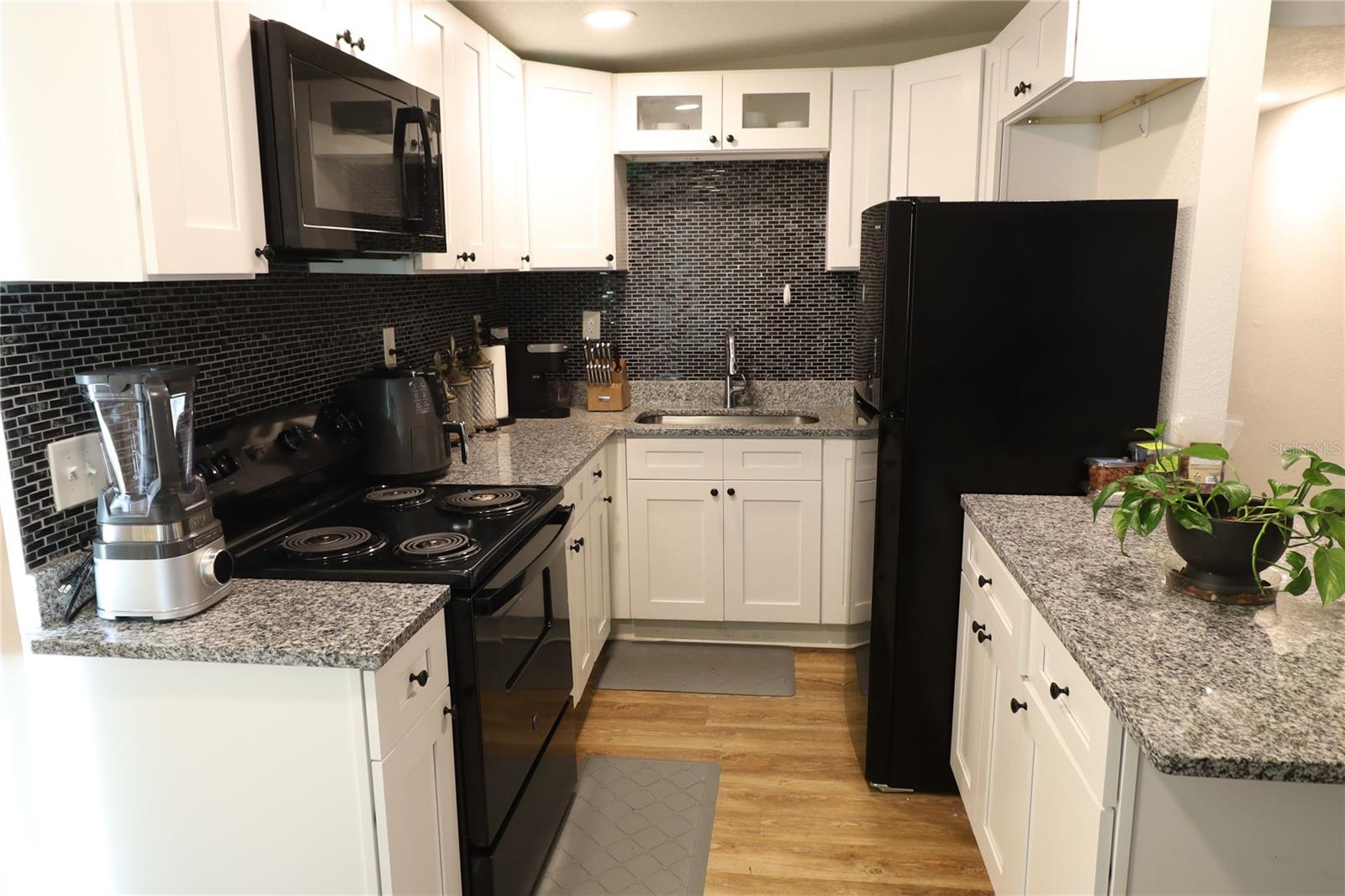 Photo 5 of 4806 S 88TH ST