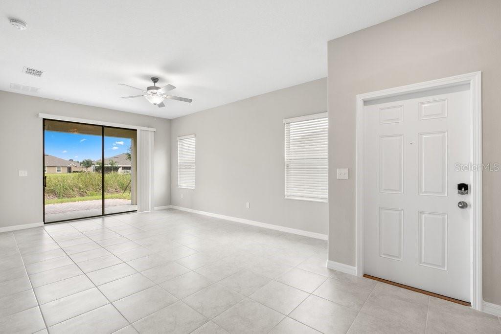 Photo 4 of 13423 CREST LAKE DR