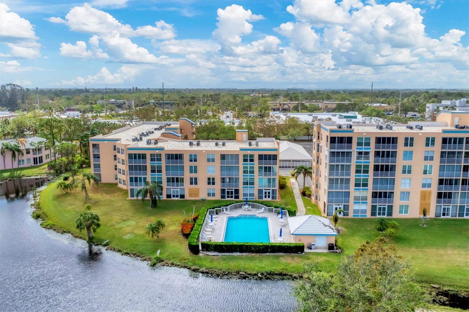 Photo of 4530 PINEBROOK CIR #208