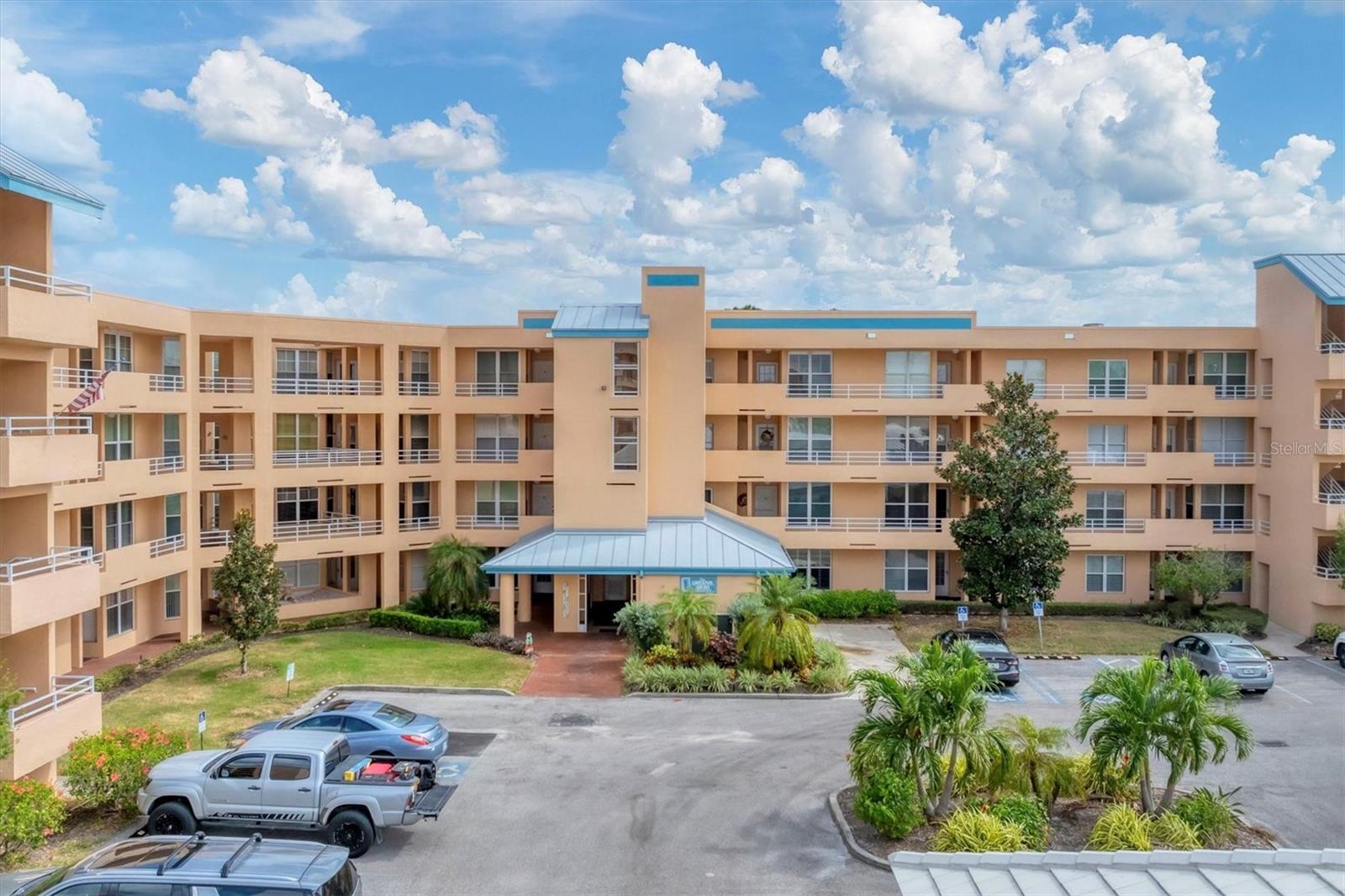 Photo 6 of 4530 PINEBROOK CIR #208