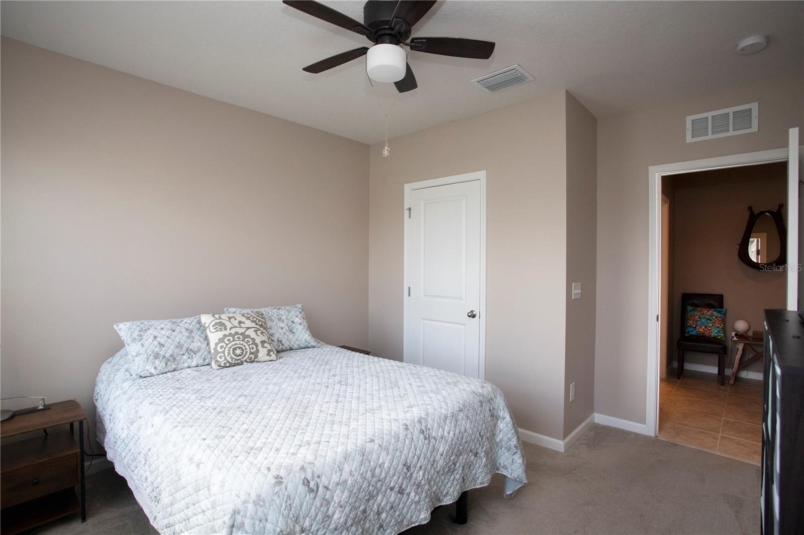 Photo 6 of 8519 SUNSHOWER PL
