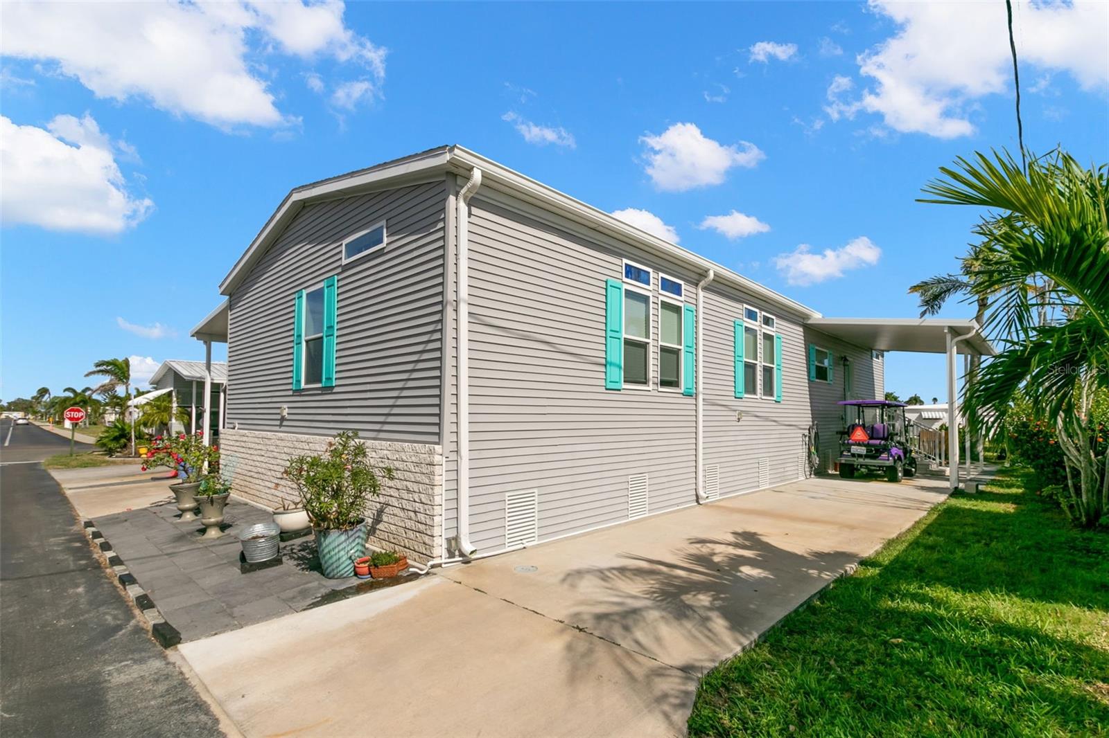 Photo 2 of 6901 AMERICANA DR NE #102