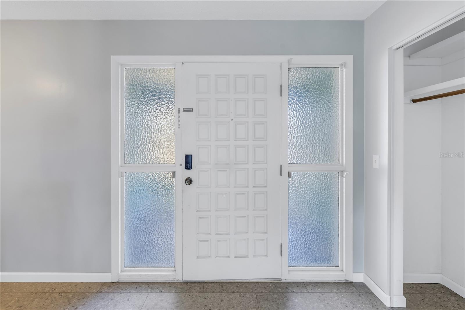 Photo 7 of 2227 WILLOWBROOK DR