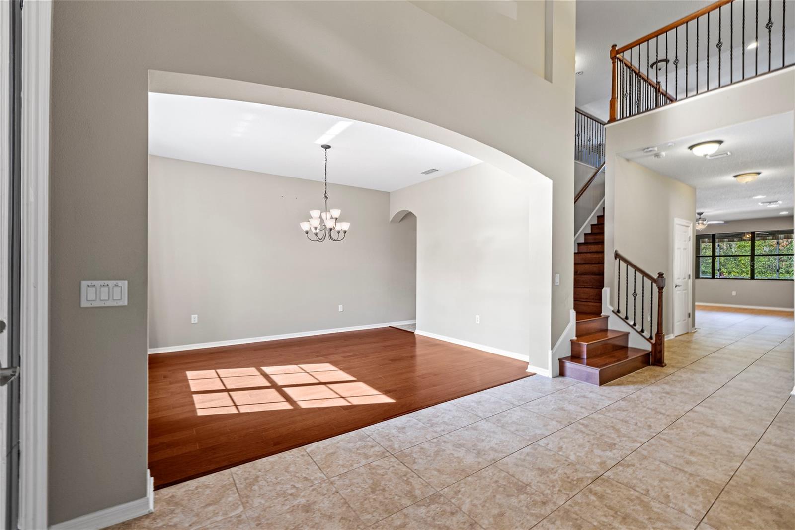 Photo 5 of 11818 GILMERTON DR