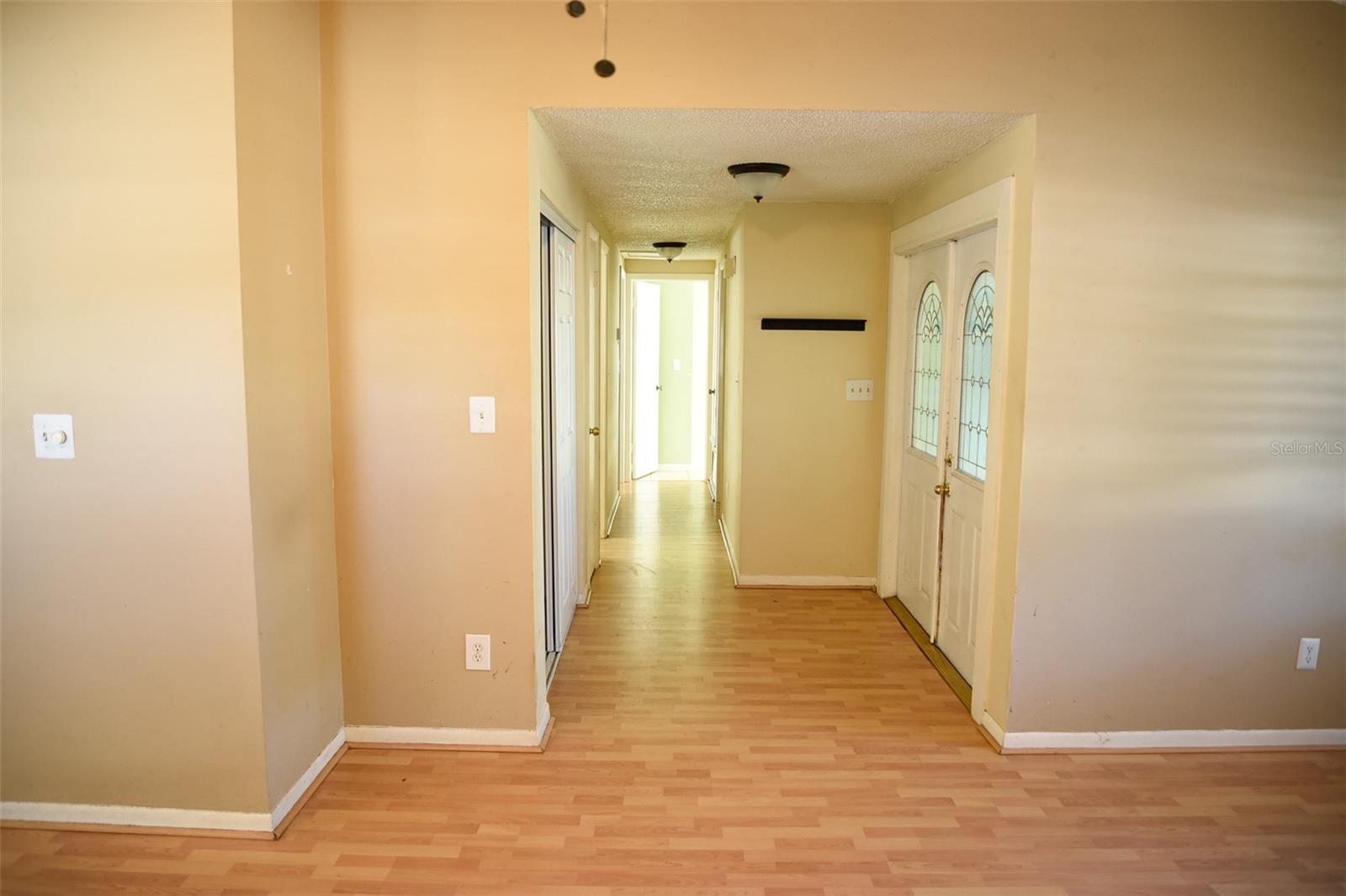 Photo 5 of 603 HIGHVIEW CIR S