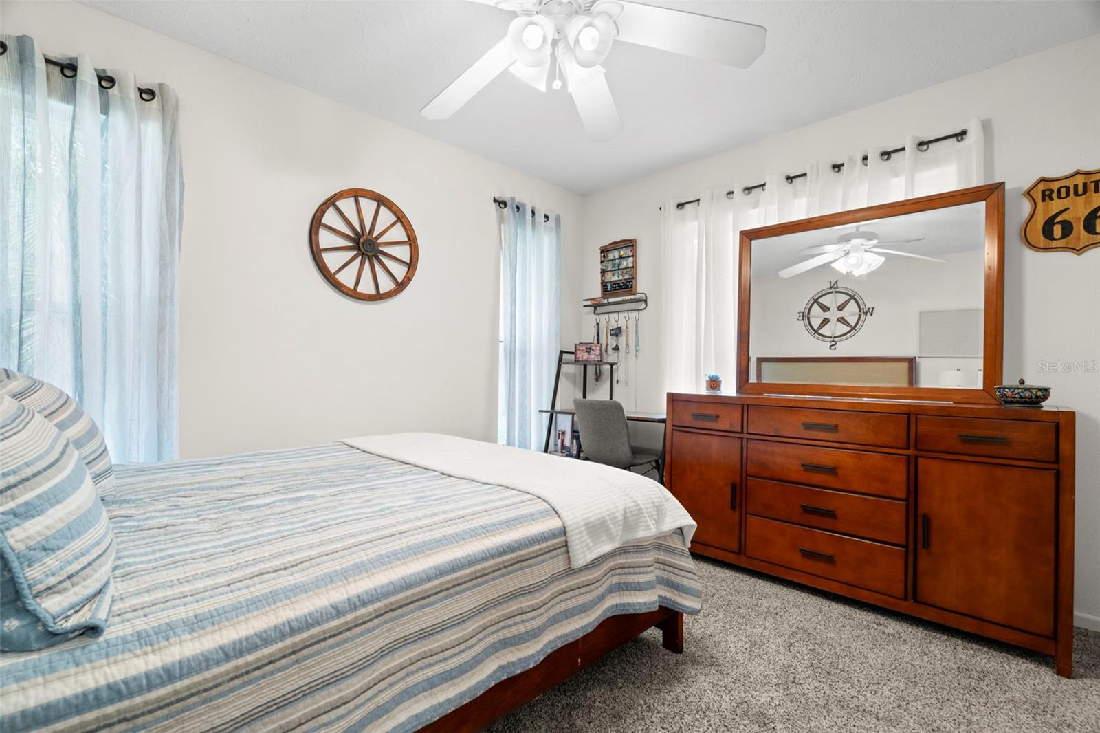 Photo 7 of 705 13TH AVENUE CIR W