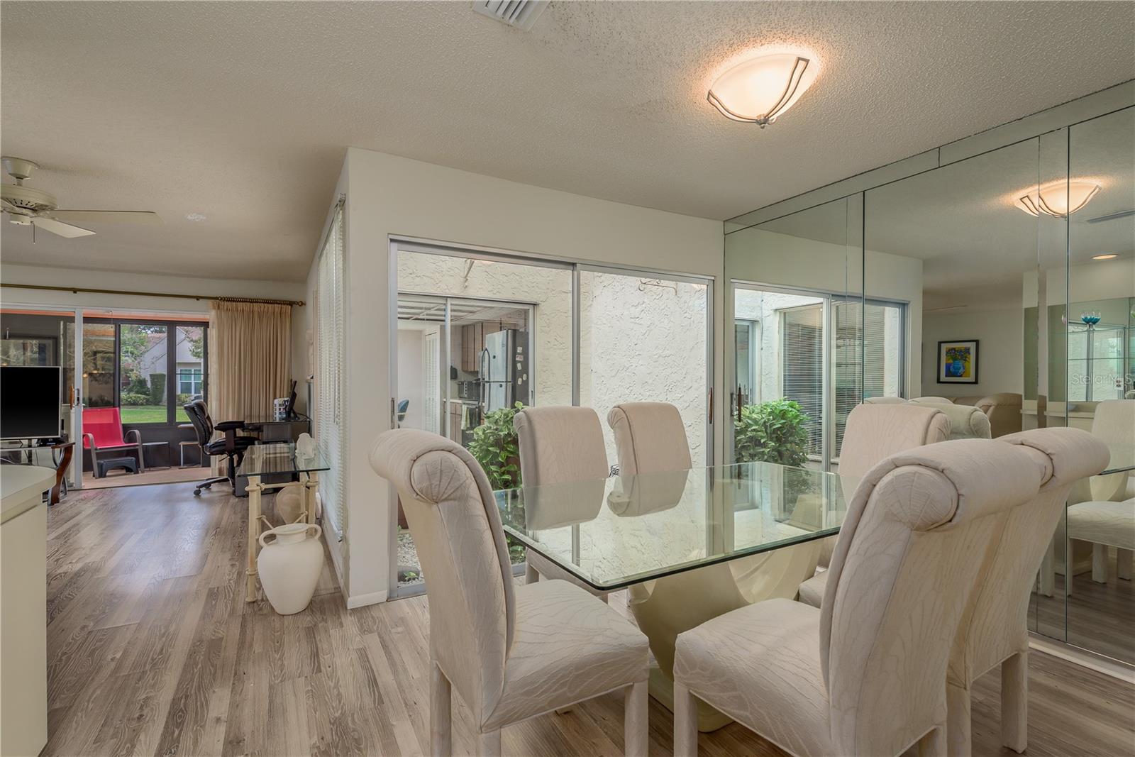 Photo 7 of 11337 VERSAILLES LN #F