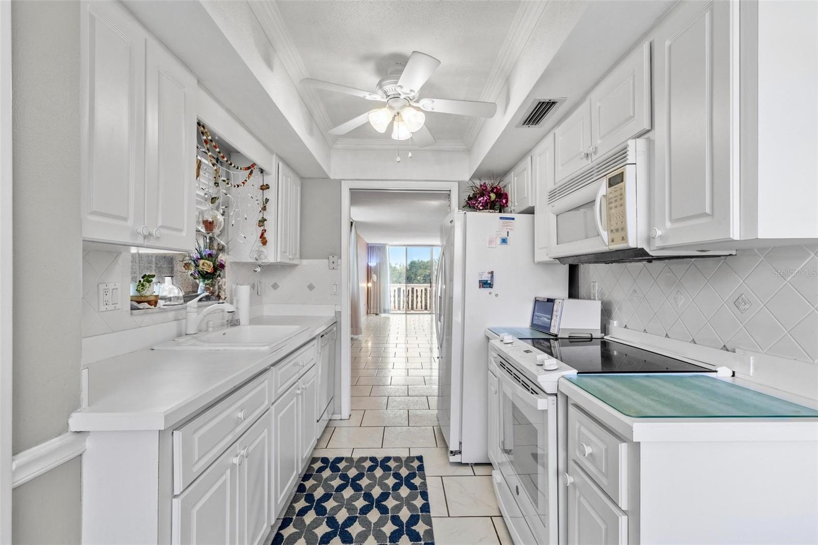 Photo 3 of 2650 PEARCE DR #403