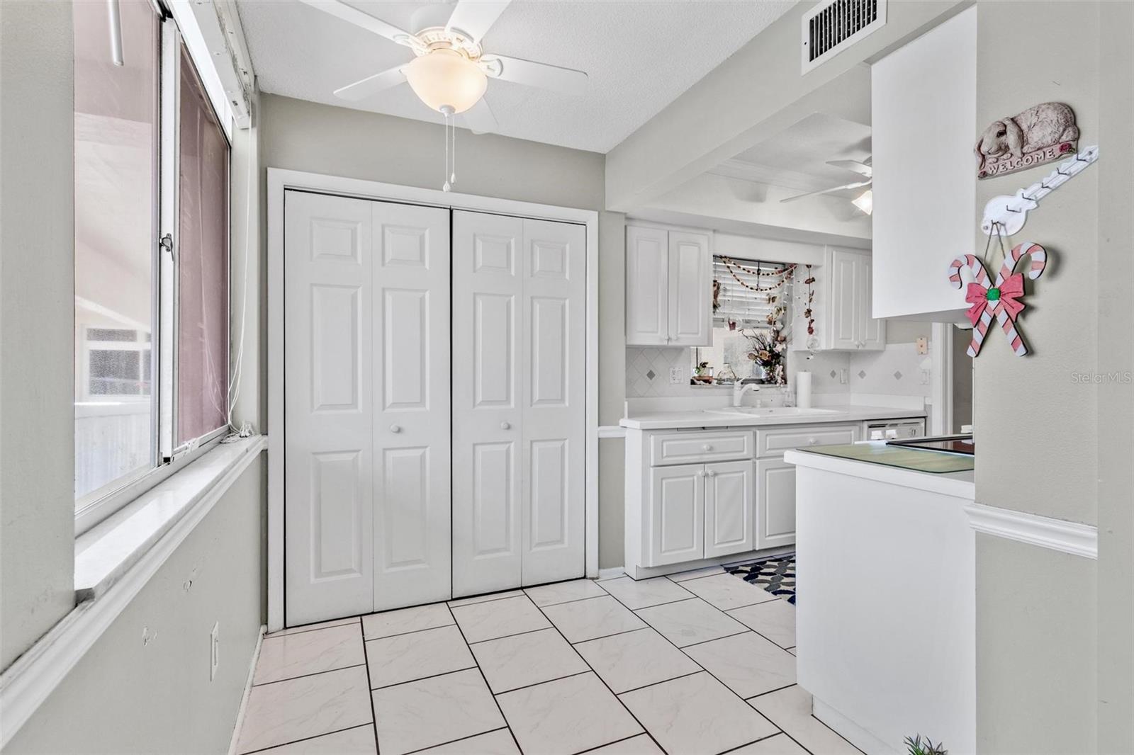Photo 6 of 2650 PEARCE DR #403