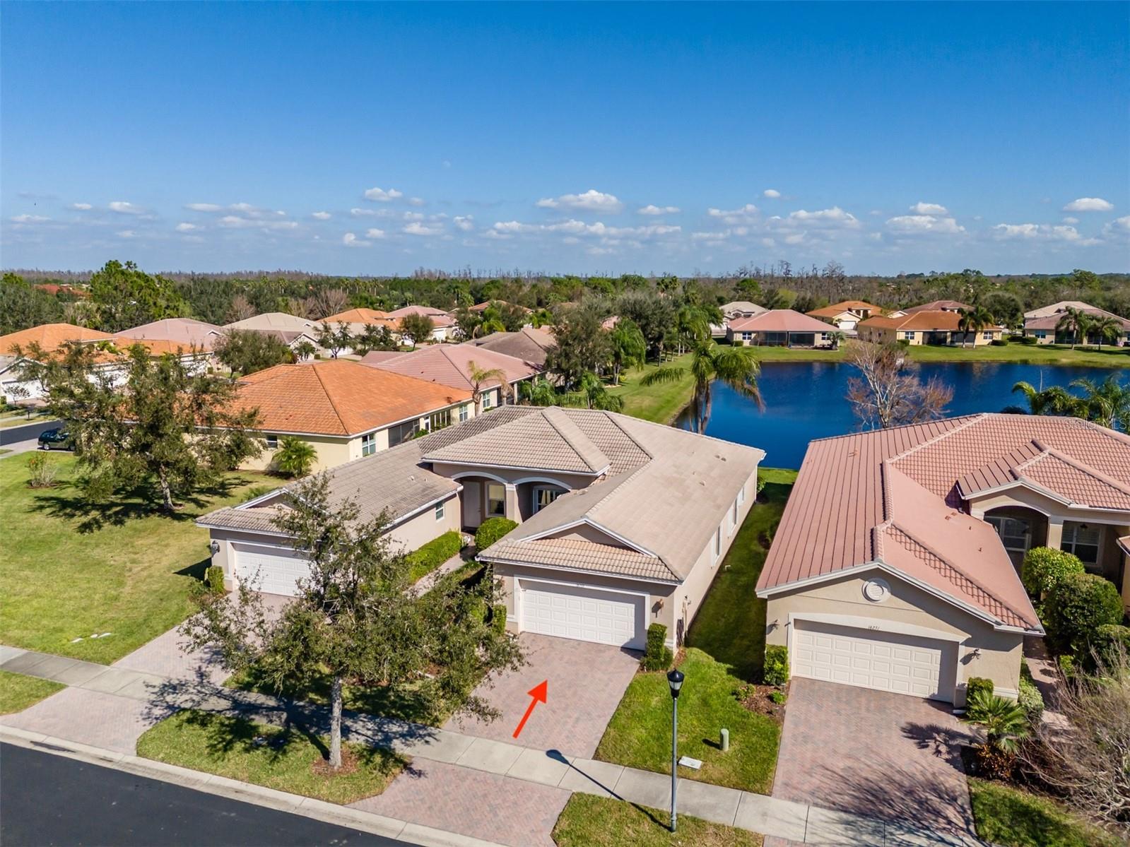 Photo 2 of 16233 AMETHYST KEY DR