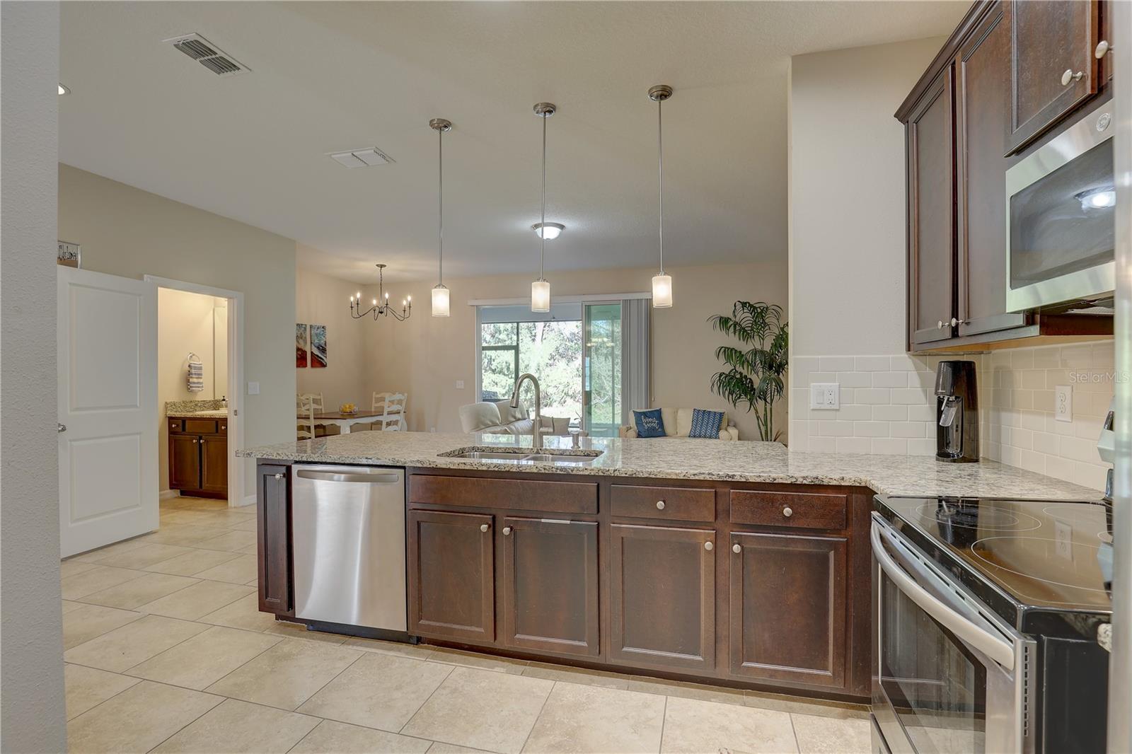 Photo 5 of 6436 BOXGROVE DR