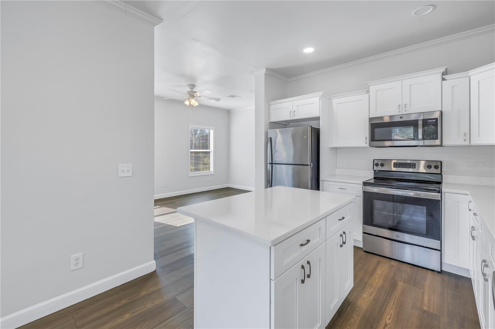 Photo 5 of 719 19TH ST S