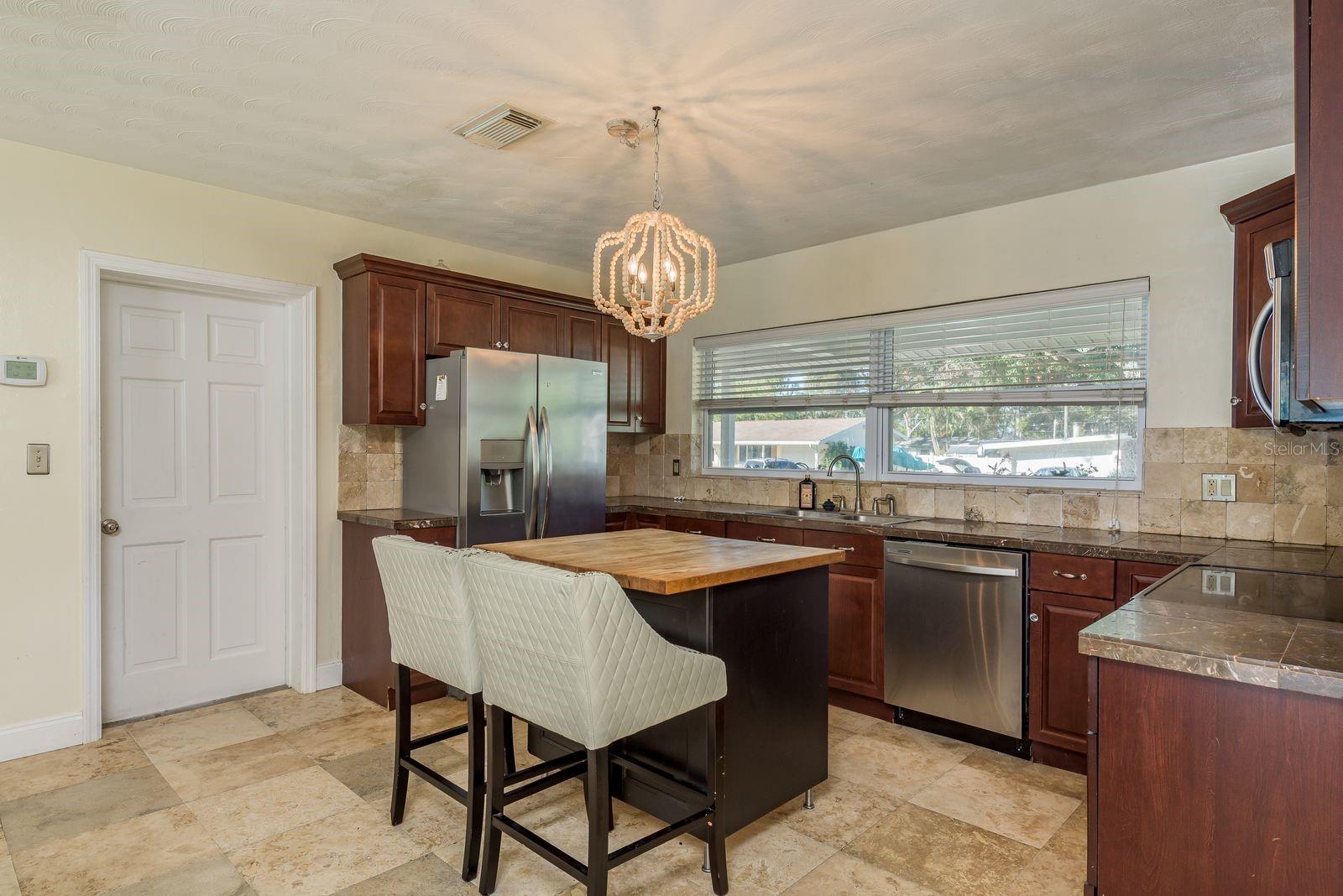 Photo 4 of 13516 CROFT DR S