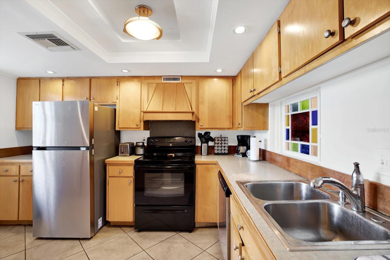 Photo 3 of 201 W LAUREL ST #308