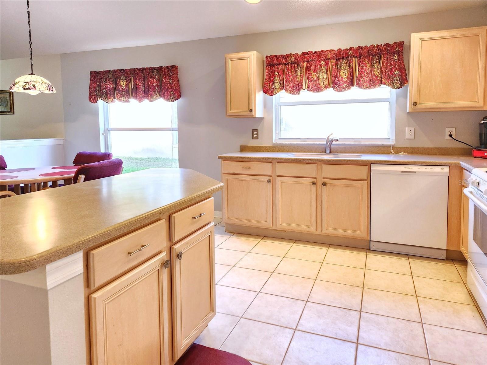 Photo 6 of 30923 BURLEIGH DR