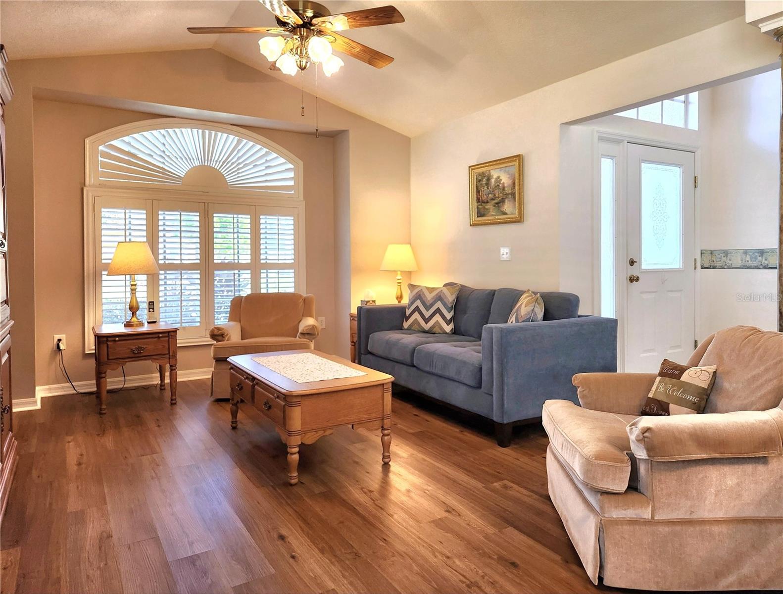Photo 4 of 30923 BURLEIGH DR