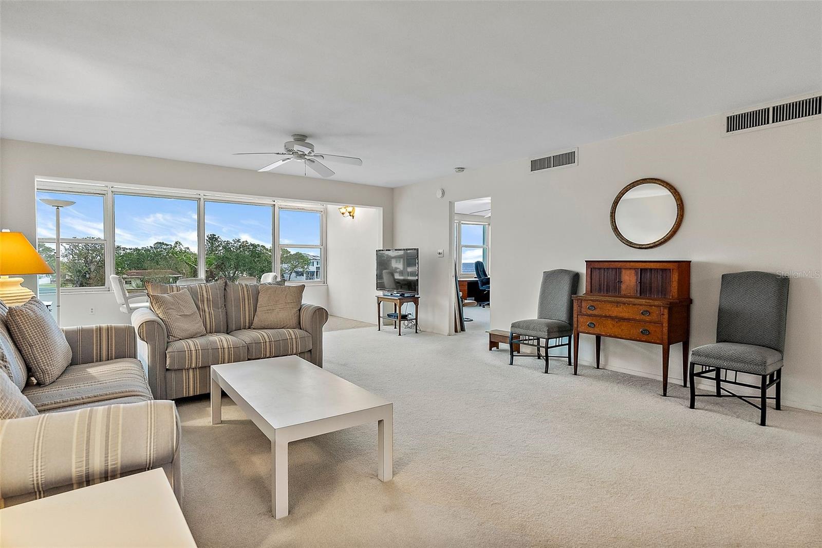 Photo 3 of 1365 SNELL ISLE BLVD NE #3B