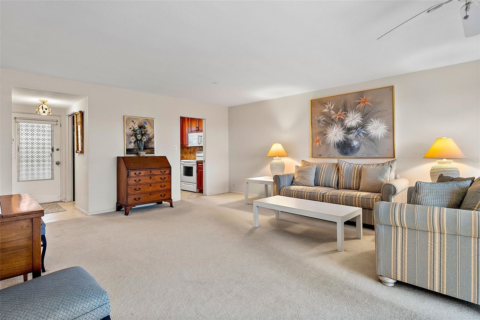 Photo 4 of 1365 SNELL ISLE BLVD NE #3B