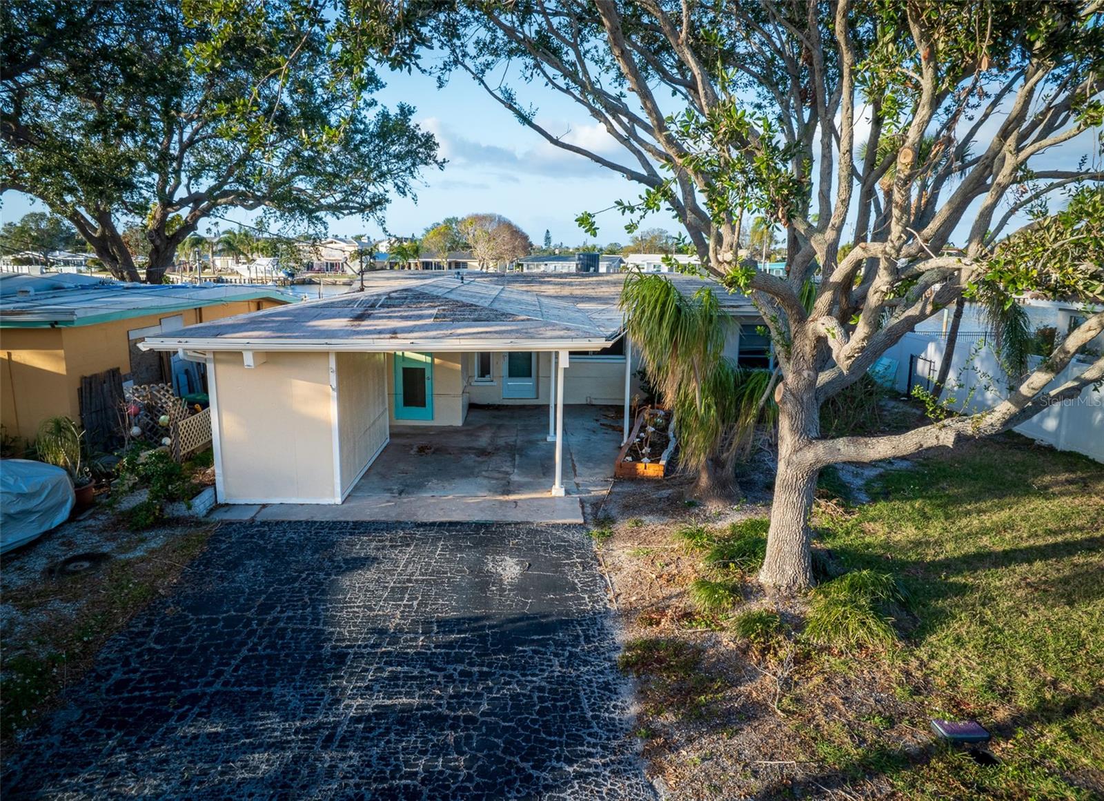 Photo 3 of 348 BAHIA VISTA DR