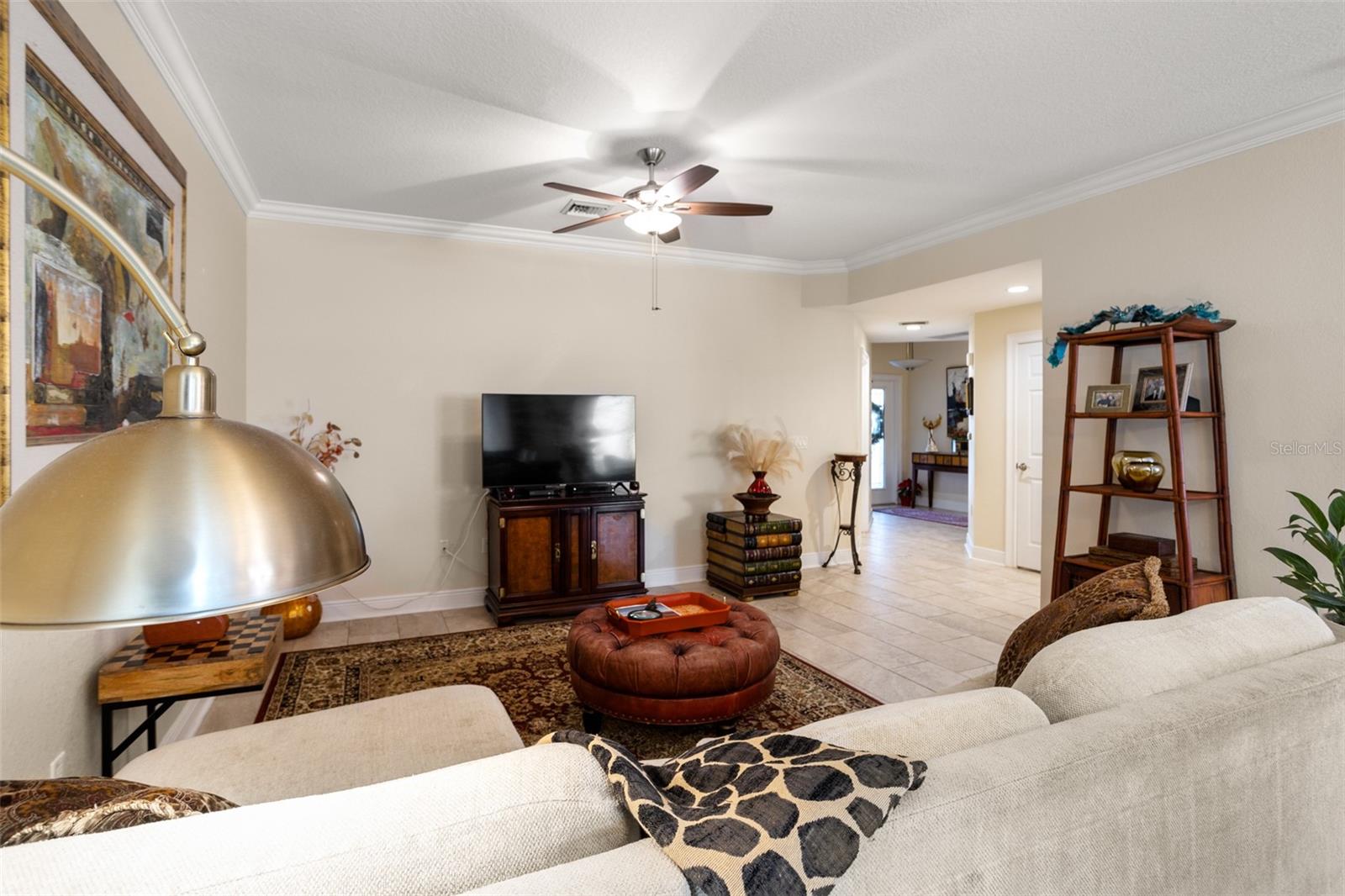 Photo 5 of 829 DATE PALM LN