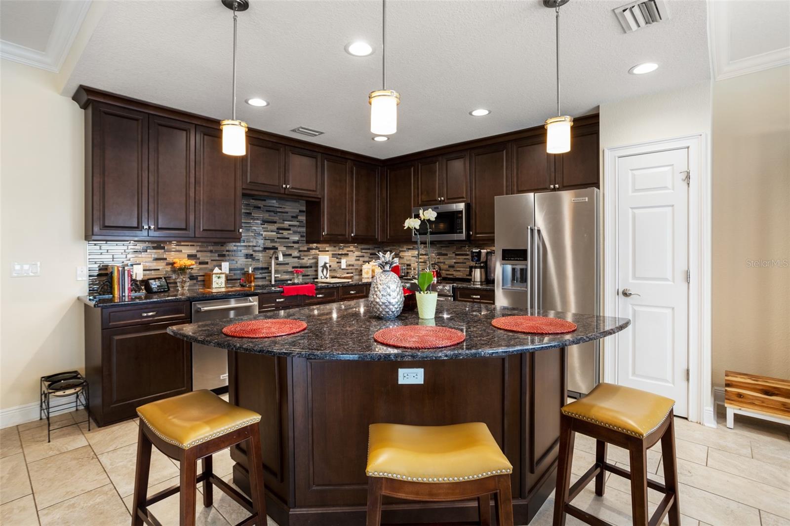 Photo 6 of 829 DATE PALM LN