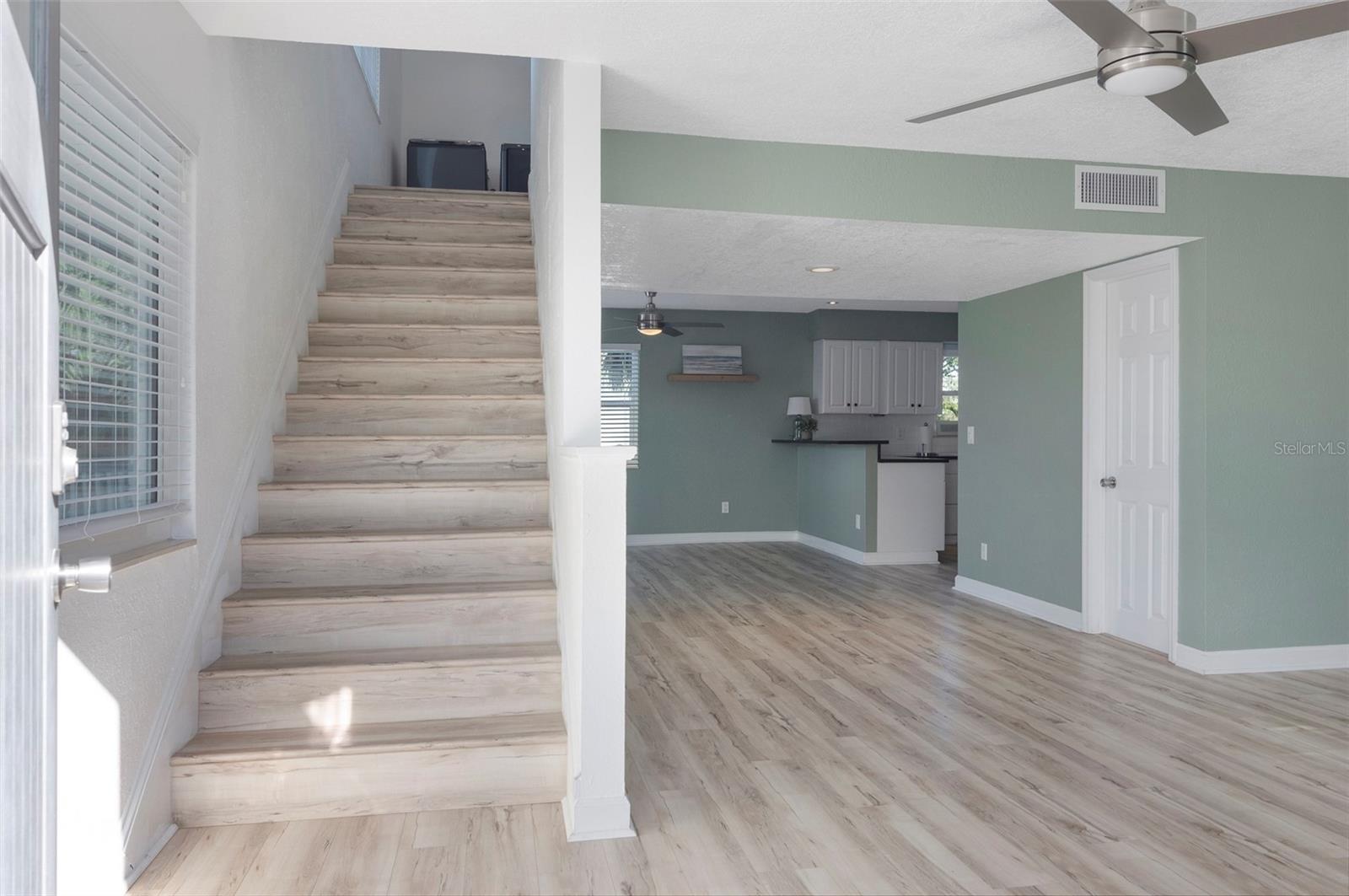Photo 3 of 115 CANAL AVE #1