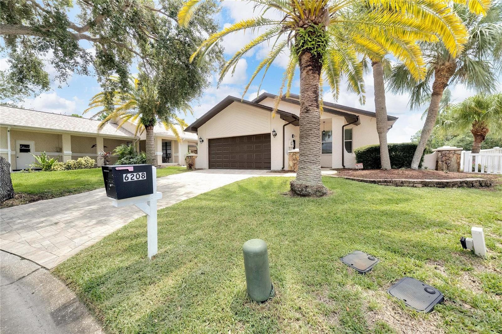 Photo 2 of 6208 SPOONBILL DR