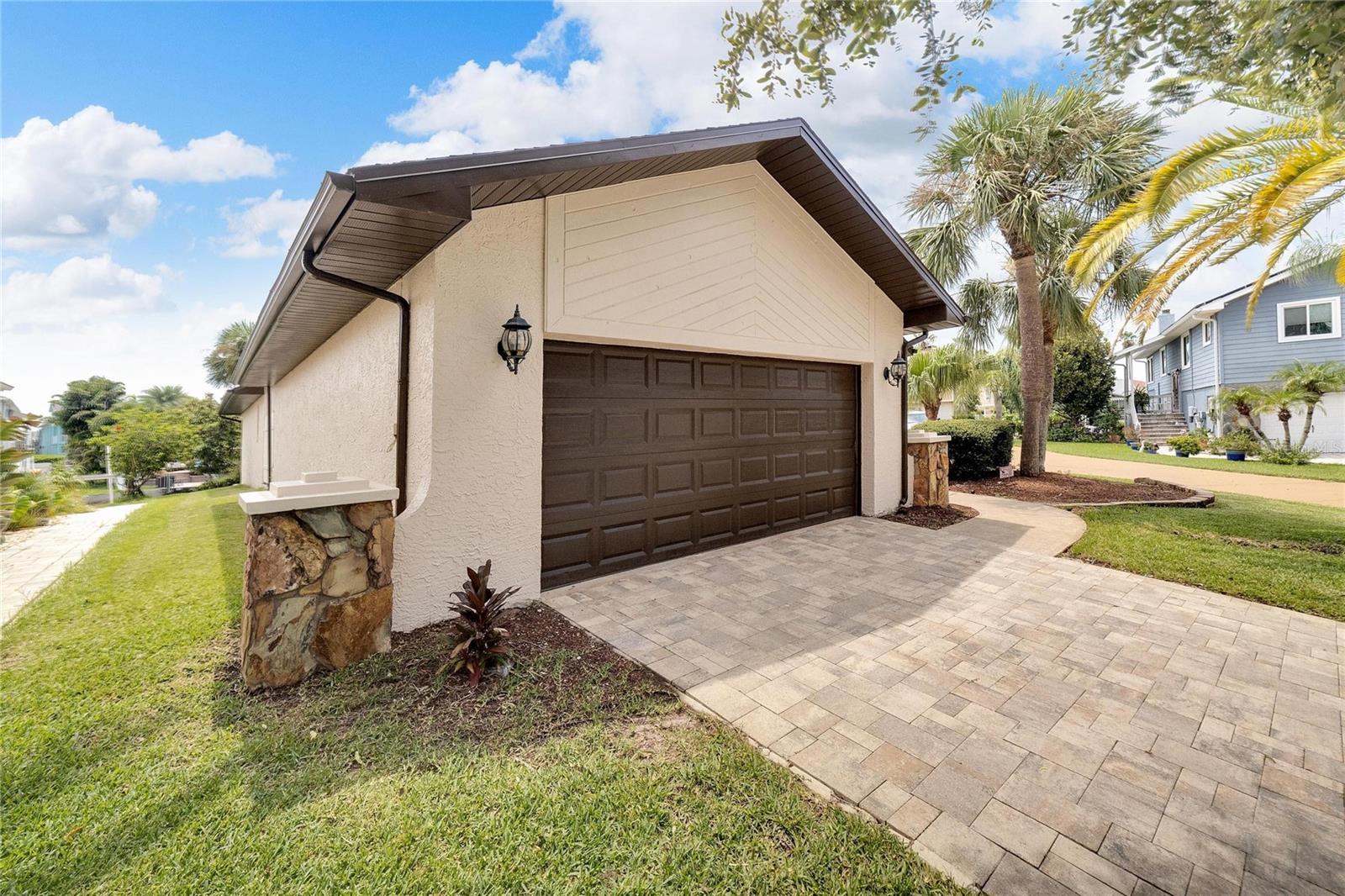 Photo 4 of 6208 SPOONBILL DR